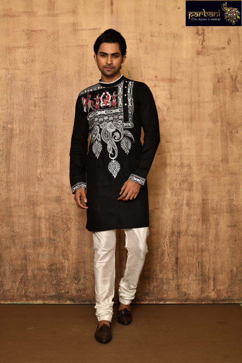 Parbani Men Elegant Black Kurta Highlighted with Embroidery Work