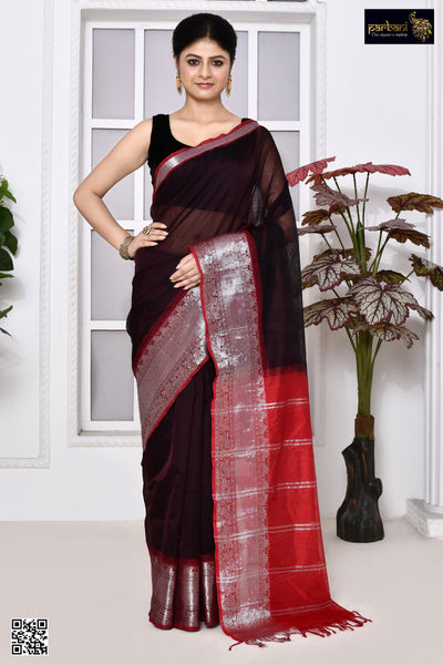 MAHESWARI SILK – Breezy Drapes, Bold Borders: The Signature of Maheshwari